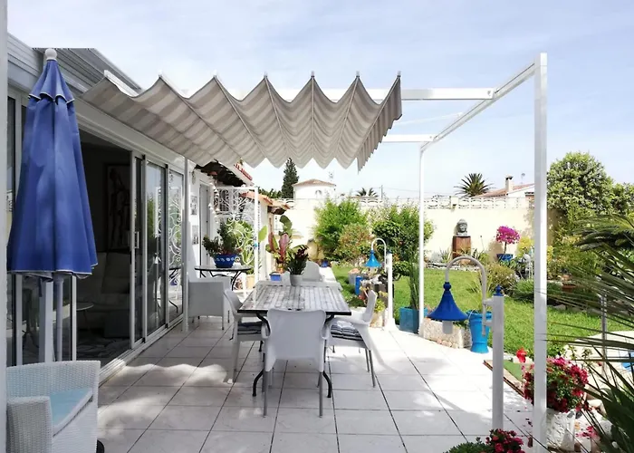 Moderna Y Espaciosa En Els Poblets Familias - Es-373-10 Villa *